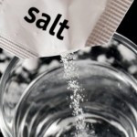 2013-12-slani_rastvor_protiv_bolova_u_grlu_aps_131400276