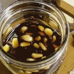 Med, orasi, sirće i bijeli luk: Čudotvorna kombinacija koja liječe skoro sve, a evo koliko je zdrava